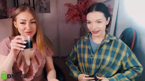 Snapshot of _kittyboo chatting on February 2025 01:32:01 PM Aleksa online show from February 2025 01:32:01 PM