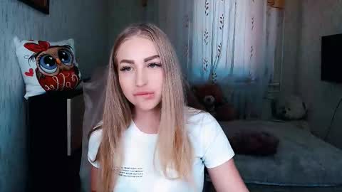 Snapshot of _kittyboo chatting on September 2025 07:41:02 AM Aleksa online show from September 2025 07:41:02 AM