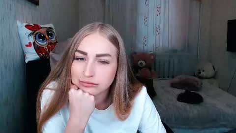 Snapshot of _kittyboo chatting on September 2025 11:35:02 AM Aleksa online show from September 2025 11:35:02 AM