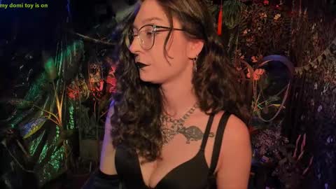 Lady Luna online show from May 2026 10:17:01 PM
