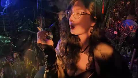 Lady Luna online show from June 2026 10:51:01 PM