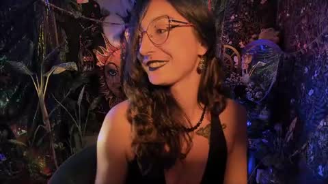 Lady Luna online show from July 2026 12:01:01 AM
