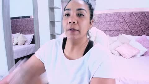 NAILHA SAJANI  online show from February 2025 11:55:02 AM