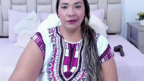 NAILHA SAJANI  online show from September 2025 07:02:02 PM