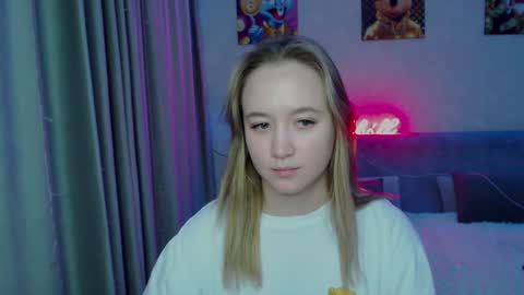 Snapshot of _lalune_ chatting on December 2024 12:37:02 AM _lalune_ online show from December 2024 12:37:02 AM