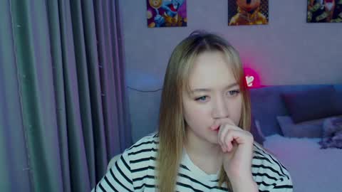 Snapshot of _lalune_ chatting on December 2024 08:32:01 PM _lalune_ online show from December 2024 08:32:01 PM