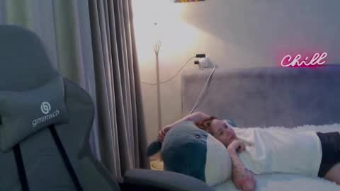 Snapshot of _lalune_ chatting on February 2025 10:42:02 PM _lalune_ online show from February 2025 10:42:02 PM