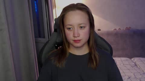 Snapshot of _lalune_ chatting on September 2025 05:58:01 PM _lalune_ online show from September 2025 05:58:01 PM