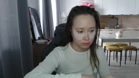 _lalune_ online show from March 2026 11:54:01 AM