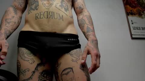 Layne online show from November 2025 12:59:03 PM