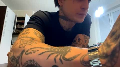 Layne online show from January 2026 08:43:01 PM