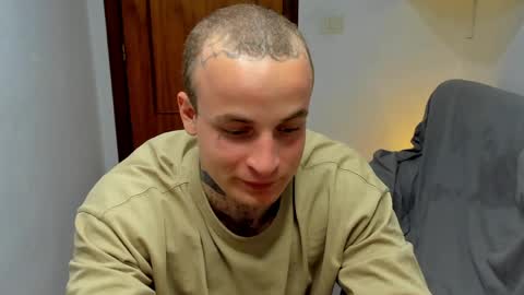 Layne online show from April 2026 08:59:01 PM