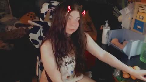 Snapshot of _lazysloot_ chatting on July 2026 07:15:02 AM LazySloot online show from July 2026 07:15:02 AM