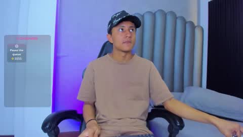 _leohot_ online show from December 2025 03:15:01 AM