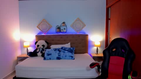 Liily online show from September 2025 10:46:02 PM