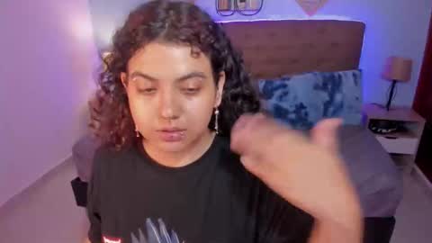 Liily online show from December 2025 08:04:02 PM