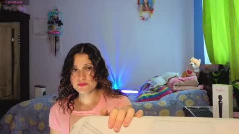 Lindasy online show from November 2025 02:39:02 PM