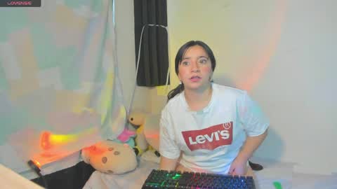 Snapshot of _litle_mily_ chatting on April 2026 10:07:02 PM Mily online show from April 2026 10:07:02 PM