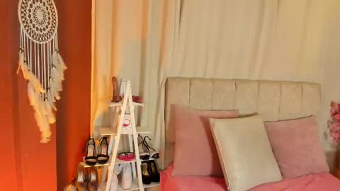 Ivy 3 online show from September 2025 09:16:01 PM