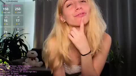 Snapshot of _littlesammy chatting on June 2026 06:21:02 PM Sammy online show from June 2026 06:21:02 PM