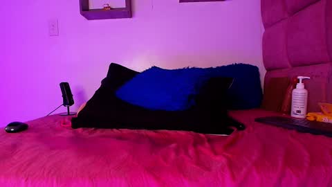 Lorrayne online show from January 2025 02:58:02 PM