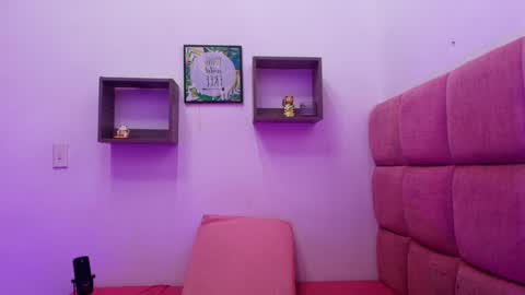 Lorrayne online show from February 2025 11:55:02 AM