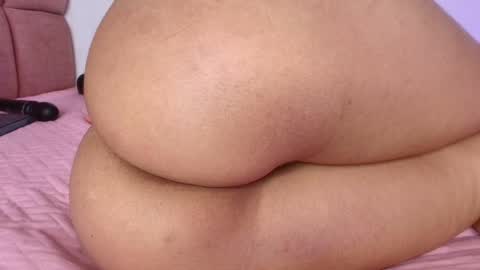 Lorrayne online show from March 2025 06:00:01 PM