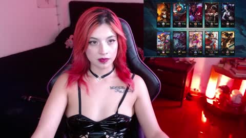 Queen.  Help me reach 100 thumbs up  online show from January 2025 09:50:01 PM