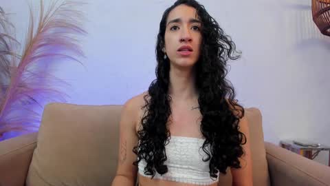 Snapshot of _luna_dupont_ chatting on January 2025 12:38:02 PM Luna online show from January 2025 12:38:02 PM