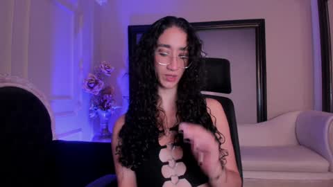 Snapshot of _luna_dupont_ chatting on January 2025 11:19:01 PM Luna online show from January 2025 11:19:01 PM