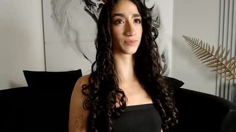 Snapshot of _luna_dupont_ chatting on January 2025 12:50:02 AM Luna online show from January 2025 12:50:02 AM