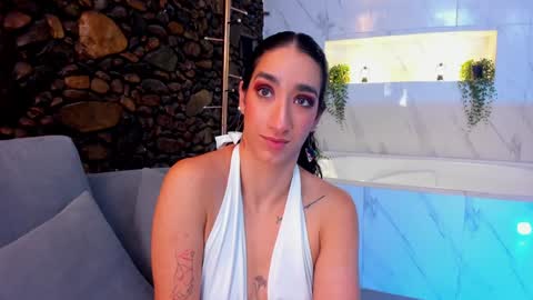 Snapshot of _luna_dupont_ chatting on February 2025 03:15:02 PM Luna online show from February 2025 03:15:02 PM