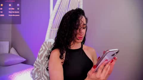 Snapshot of _luna_dupont_ chatting on February 2025 05:52:02 PM Luna online show from February 2025 05:52:02 PM