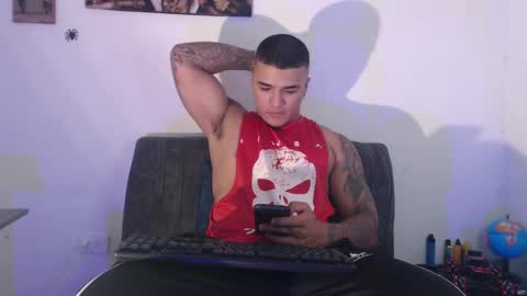 Snapshot of _luxury_23 chatting on February 2025 04:37:01 AM STIVEN online show from February 2025 04:37:01 AM