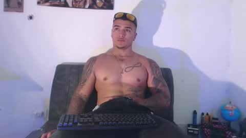 Snapshot of _luxury_23 chatting on February 2025 02:15:02 PM STIVEN online show from February 2025 02:15:02 PM