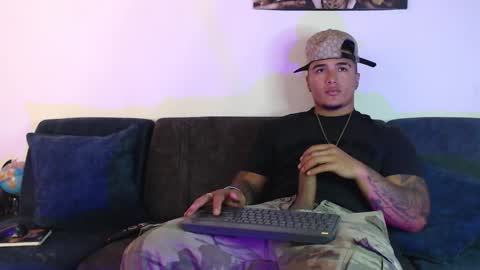 Snapshot of _luxury_23 chatting on October 2025 03:40:01 PM STIVEN online show from October 2025 03:40:01 PM