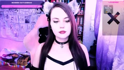 Mia online show from March 2026 03:29:02 AM