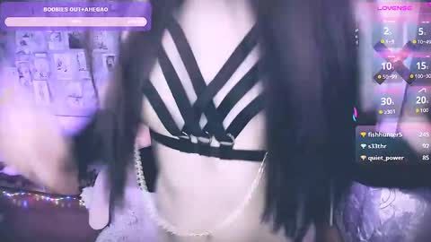 Mia online show from April 2026 04:46:01 AM