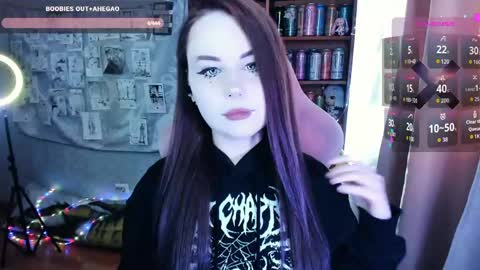 Mia online show from May 2026 04:18:02 AM