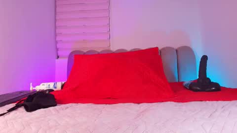 Maddy online show from November 2025 12:04:02 PM