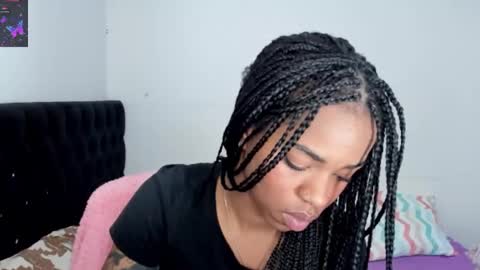 Snapshot of _marcela_22 chatting on February 2025 09:24:02 PM MARCELA online show from February 2025 09:24:02 PM