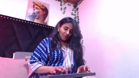 _marcela__ online show from September 2025 12:29:02 PM