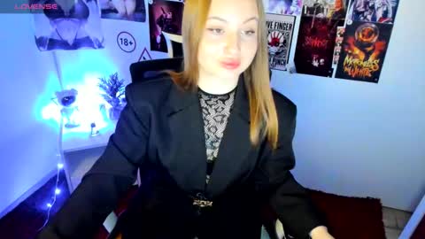 Margo online show from October 2025 10:19:01 PM