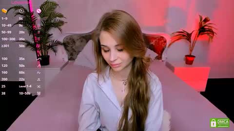 Eva  online show from September 2025 09:59:02 PM