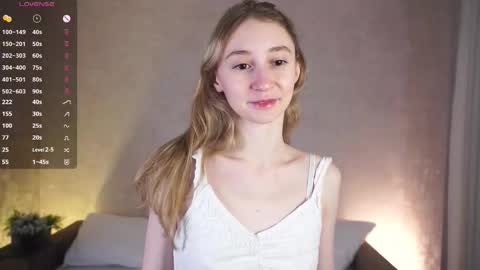 Snapshot of _marvelous_time_ chatting on October 2025 04:07:01 AM Gwen online show from October 2025 04:07:01 AM