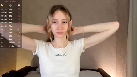 Snapshot of _marvelous_time_ chatting on October 2025 03:37:02 AM Gwen online show from October 2025 03:37:02 AM