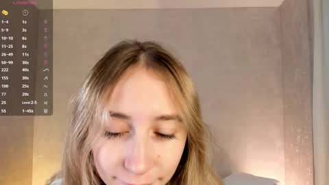 Snapshot of _marvelous_time_ chatting on October 2025 03:05:01 AM Gwen online show from October 2025 03:05:01 AM