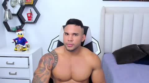 Snapshot of _matthew_santos_ chatting on January 2025 10:51:02 PM _matthew_santos_ online show from January 2025 10:51:02 PM