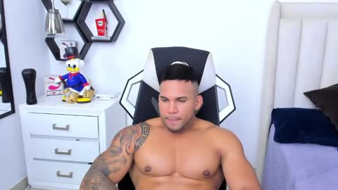 Snapshot of _matthew_santos_ chatting on February 2025 11:24:01 PM _matthew_santos_ online show from February 2025 11:24:01 PM