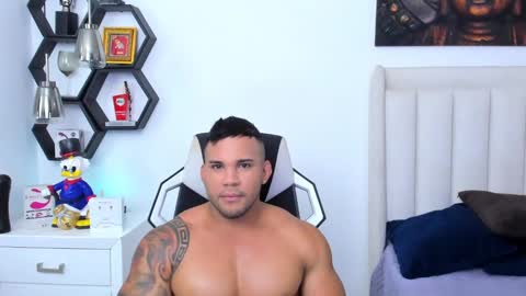 Snapshot of _matthew_santos_ chatting on February 2025 08:31:01 PM _matthew_santos_ online show from February 2025 08:31:01 PM